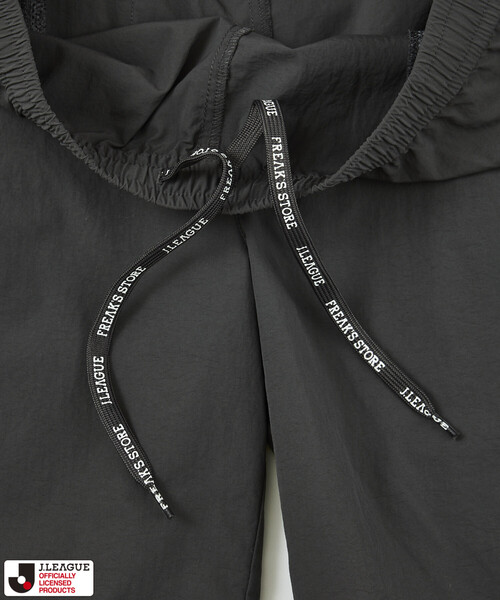 FREAK'S STORE(フリークスストア)の「J.LEAGUE×FREAK'S STORE 別注 SUPPORTERS NYLON SHORTS 【清水エスパルス】(その他パンツ・メンズ・チャコールグレー/ブラック・LARGE/MEDIUM/SMALL)」の3枚目の写真