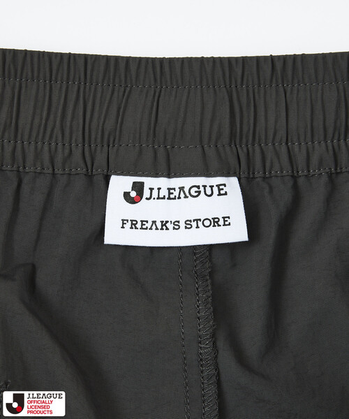 FREAK'S STORE(フリークスストア)の「J.LEAGUE×FREAK'S STORE 別注 SUPPORTERS NYLON SHORTS 【清水エスパルス】(その他パンツ・メンズ・チャコールグレー/ブラック・LARGE/MEDIUM/SMALL)」の4枚目の写真