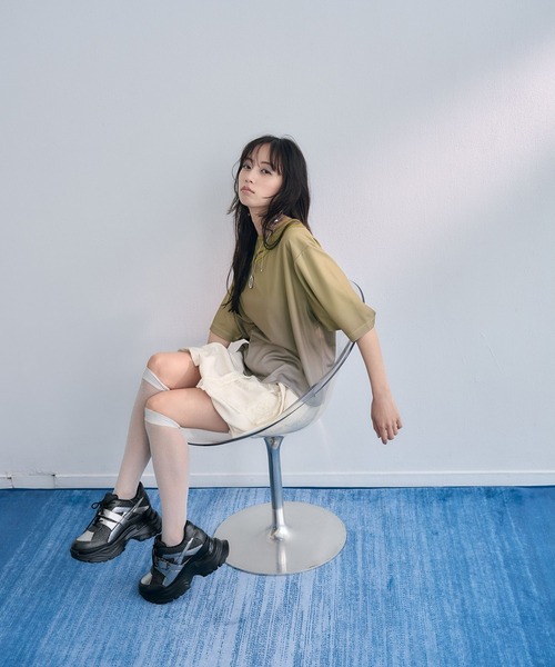HARE(ハレ)の「フロントアキグラデーションTシャツ(HARE)(Tシャツ/カットソー・レディース・グレー/イエロー/ブルー・FREE)」の7枚目の写真