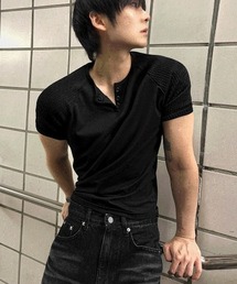 COSYHARU（コシハル）の「ヘンリーUネッククロップマッスルフィットラグランニットT（Tシャツ/カットソー）」