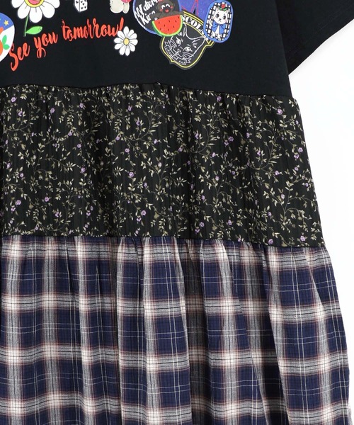 ScoLar(スカラー)の「162695:ポップロゴ×チェック×花柄 異素材切替ワンピース(ワンピース・レディース・オフホワイト/ブラック・M)」の14枚目の写真