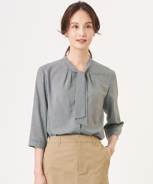 J.PRESS（ジェイプレス）の「【シーンレスに活躍】ウォッシャブルキュプラツイル ボウタイ ブラウス（シャツ/ブラウス・レディース・ダークブラウン系1/ブラック系3/ブルー系/パープル系1・9/11）」の2枚目の写真