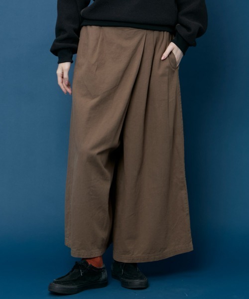 KRIFF MAYER Lady's Collection(クリフメイヤーレディースコレクション)の「ラップ風ビエラスカーチョ(その他パンツ・レディース・ブラウン/オリーブ/ナチュラル/モカ/ブラック/チャコール・LARGE/MEDIUM)」の1枚目の写真