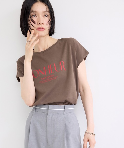 le cercle ADAM ET ROPE'(ルセルクルアダムエロペ)の「ロゴプリントTシャツ(Tシャツ/カットソー・レディース・ブラウン/ホワイト/ブラック・FREE)」の1枚目の写真