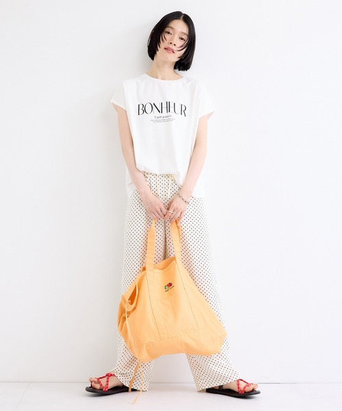 le cercle ADAM ET ROPE'(ルセルクルアダムエロペ)の「ロゴプリントTシャツ(Tシャツ/カットソー・レディース・ブラウン/ホワイト/ブラック・FREE)」の7枚目の写真
