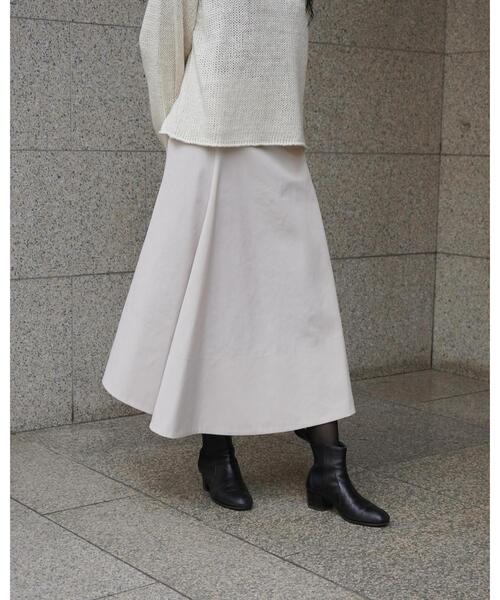 YLEVE(イレーヴ)の「YLEVE / RECYCLE POLYESTER SKIRT(スカート・レディース・ベージュ/ネイビー・2/0/1)」の11枚目の写真
