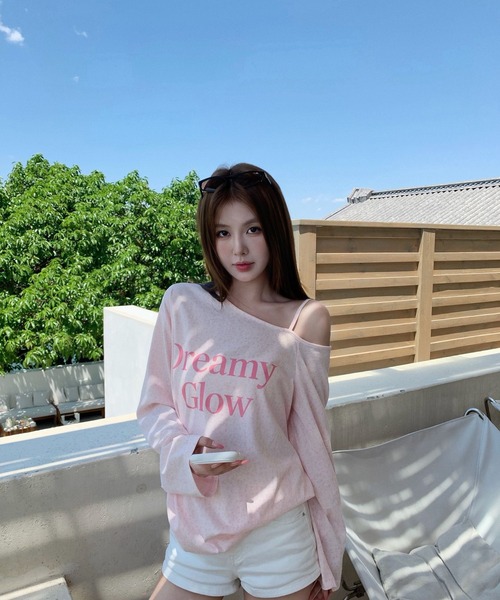 AsheKsha(アシクシャ)の「アルファベットプリント長袖Tシャツ(Tシャツ/カットソー・レディース・ピンク・M)」の2枚目の写真