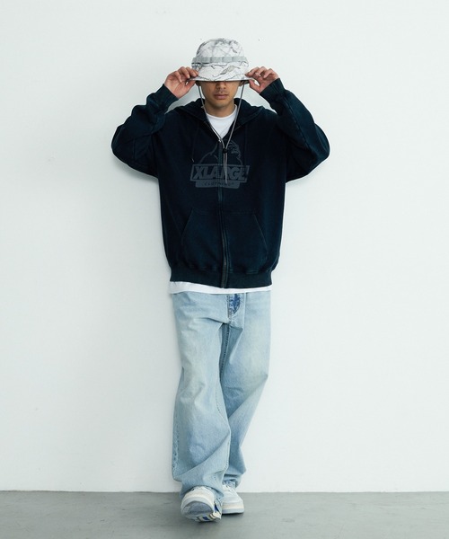 XLARGE（エクストララージ）の「WASHED SLANTED OG ZIP HOODED SWEATSHIRT（パーカー・メンズ・グレー/ブラウン/ブルー/ブラック・S/M/L/XL）」の18枚目の写真