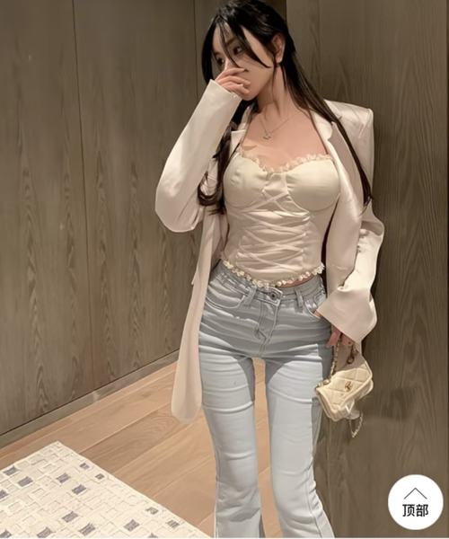 ViViDAY（ビビデー）の「バックハートポケット　フレアデニムパンツ（デニムパンツ・レディース・サックスブルー・L/M/S）」の13枚目の写真