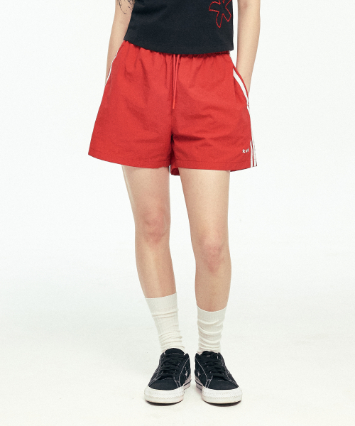 1993STUDIO(1993スタジオ)の「W ナイロン トラック ショートパンツ_レッド(その他パンツ・レディース・その他・SMALL/MEDIUM)」の3枚目の写真