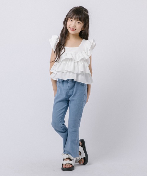 URBAN CHERRY(アーバンチェリー)の「スカラップレースフレアデニムパンツ(デニムパンツ・キッズ・ブルー・110cm/120cm/130cm/140cm/150cm)」の8枚目の写真