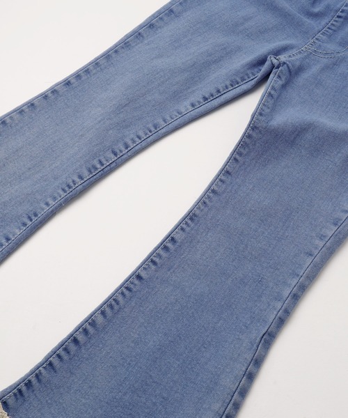 URBAN CHERRY(アーバンチェリー)の「スカラップレースフレアデニムパンツ(デニムパンツ・キッズ・ブルー・110cm/120cm/130cm/140cm/150cm)」の14枚目の写真