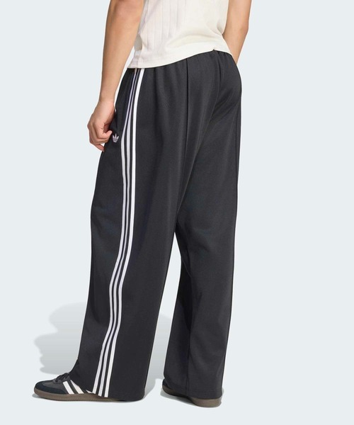 adidas(アディダス)の「BAGGY TRACK PANTS / アディダスオリジナルス adidas Originals(その他パンツ・メンズ・ブラック・X-LARGE/X-SMALL/XX-LARGE/LARGE/3XL/SMALL/MEDIUM)」の2枚目の写真