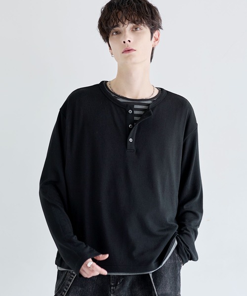 LILL(リル)の「フェイクレイヤードルーズシルエットボーダーヘンリーネックロングカットソー(Tシャツ/カットソー・メンズ・ブラック系1/グレー系1・XL/S/L/M)」の1枚目の写真