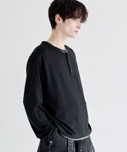 LILL(リル)の「フェイクレイヤードルーズシルエットボーダーヘンリーネックロングカットソー(Tシャツ/カットソー・メンズ・ブラック系1/グレー系1・XL/S/L/M)」の3枚目の写真