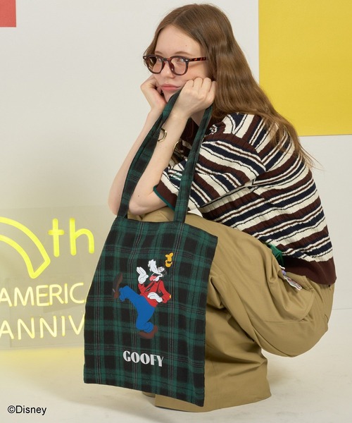 AMERICAN HOLIC(アメリカンホリック)の「【Mickey&Friends】トートBAG(トートバッグ・レディース・ライトイエロー/ピンク/キャメル/ブラウン/シルバー/パープル/ブルー/ネイビー/グリーン・FREE)」の3枚目の写真