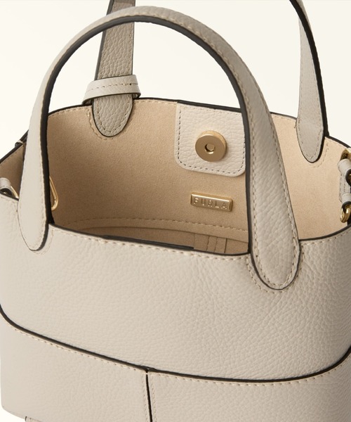 FURLA(フルラ)の「フルラ プリムローズ (Furla Primrose) ミニトートバッグ(ハンドバッグ・レディース・ライトベージュ/モカ・ONE SIZE)」の8枚目の写真