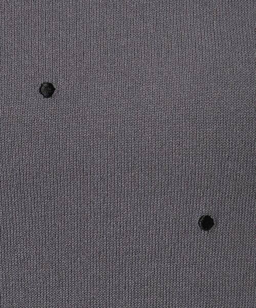 SHOO・LA・RUE(シューラルー)の「【ひんやり/S-LL】ほんのり甘い ドット刺繍ニット(ニット/セーター・レディース・ブラウン系/ブルー/ダークグレー・01/02/03/04)」の7枚目の写真