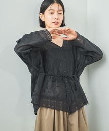 ダブルフロント刺繍レースヘムブラウス