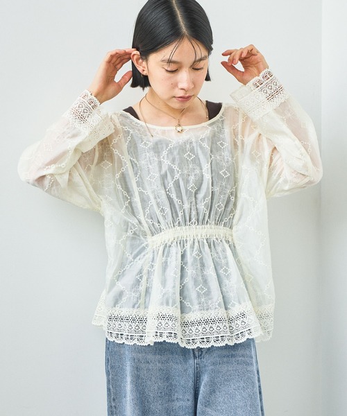 studio CLIP(スタディオクリップ)の「ダブルフロント刺繍レースヘムブラウス(シャツ/ブラウス・レディース・ブラック/オフホワイト/ブラウン・FREE)」の6枚目の写真