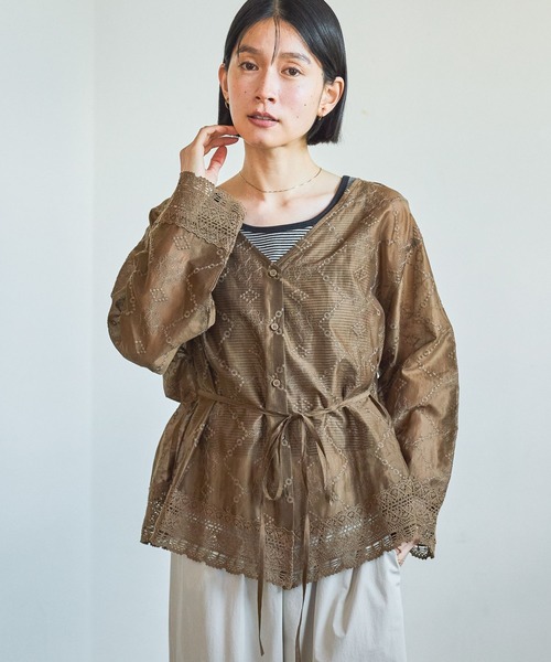 studio CLIP(スタディオクリップ)の「ダブルフロント刺繍レースヘムブラウス(シャツ/ブラウス・レディース・ブラック/オフホワイト/ブラウン・FREE)」の15枚目の写真