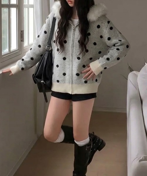 SHERU(シェル)の「ドット柄ニットジップブルゾン ファーパーカー(パーカー・レディース・ベージュ/グレー/ブラック/ホワイト・M)」の8枚目の写真