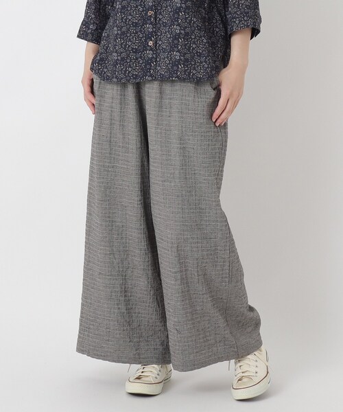 one'sterrace(ワンズテラス)の「綿レーヨンPU 10分丈ワイドパンツ(その他パンツ・レディース・カーキ系5/ネイビー系5/ブラック系8・02)」の1枚目の写真