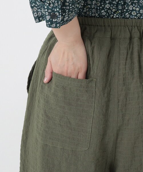 one'sterrace(ワンズテラス)の「綿レーヨンPU 10分丈ワイドパンツ(その他パンツ・レディース・カーキ系5/ネイビー系5/ブラック系8・02)」の9枚目の写真