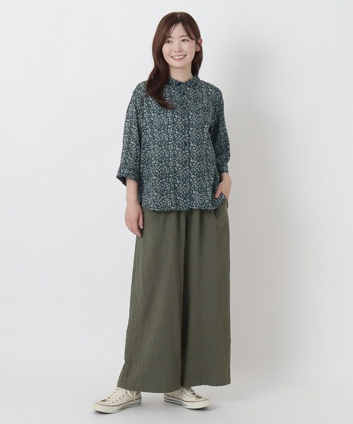 one'sterrace(ワンズテラス)の「綿レーヨンPU 10分丈ワイドパンツ(その他パンツ・レディース・カーキ系5/ネイビー系5/ブラック系8・02)」の17枚目の写真