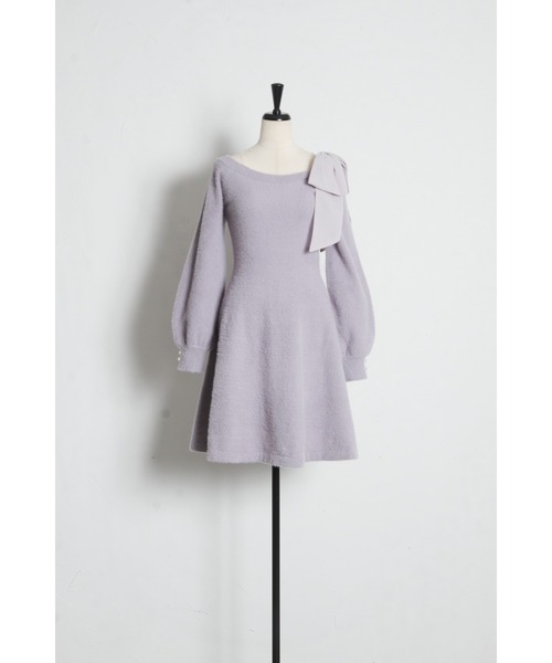 tocco closet（トッコ　クローゼット）の「袖口パール付き肩リボンワンショルシャギーニットワンピース（ワンピース・レディース・ブルー/ピンクベージュ・M）」の18枚目の写真