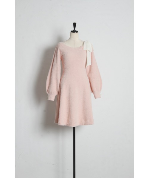 tocco closet（トッコ　クローゼット）の「袖口パール付き肩リボンワンショルシャギーニットワンピース（ワンピース・レディース・ブルー/ピンクベージュ・M）」の19枚目の写真