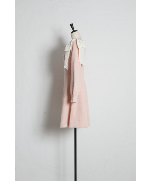 tocco closet（トッコ　クローゼット）の「袖口パール付き肩リボンワンショルシャギーニットワンピース（ワンピース・レディース・ブルー/ピンクベージュ・M）」の20枚目の写真
