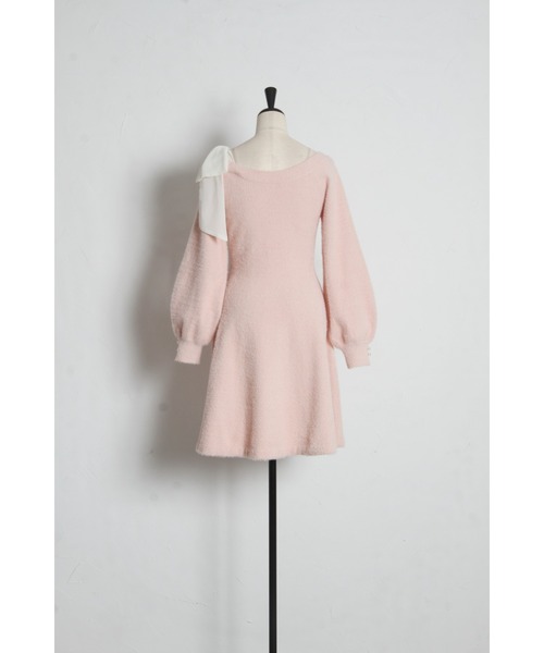 tocco closet（トッコ　クローゼット）の「袖口パール付き肩リボンワンショルシャギーニットワンピース（ワンピース・レディース・ブルー/ピンクベージュ・M）」の21枚目の写真