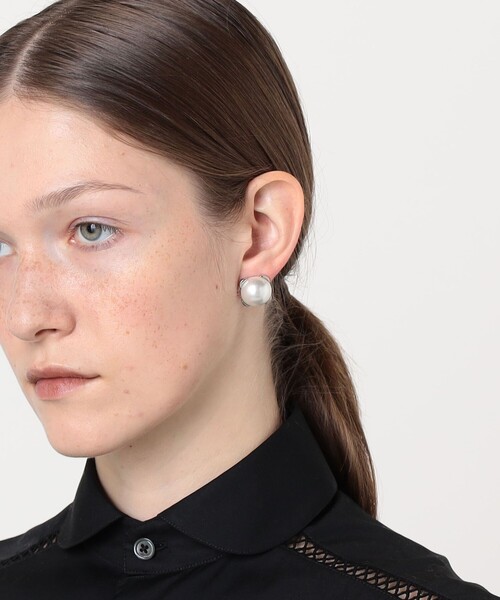 IRIS47(イリスフォーセブン)の「IRIS 47 contour earring S(イヤリング・レディース・ホワイト系・FREE)」の3枚目の写真