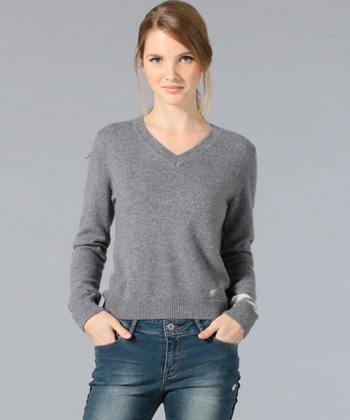 LOVELESS(ラブレス)の「【LOVELESS】WOMENS カシミヤVネックニット(ニット/セーター・レディース・グレー/ブラック/ピンク・34/36)」の3枚目の写真