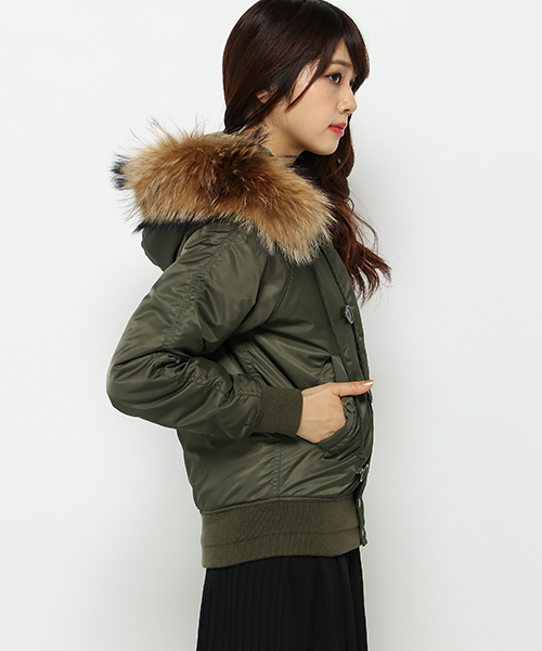 VENCEEXCHANGE（ヴァンスエクスチェンジ）の「Ｎ２-Ｂジャケット（ミリタリージャケット・レディース・ブラック/オリーブ・LARGE/MEDIUM）」の4枚目の写真