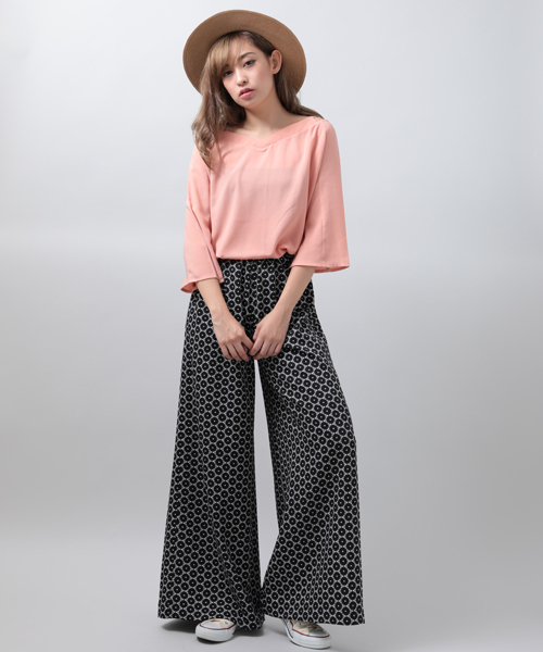 Denime（ドゥニーム）の「デザインショルダーブラウス（シャツ/ブラウス・レディース・オフホワイト/ライトピンク/ブラック・FREE）」の11枚目の写真