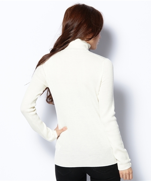 BEAMS LIGHTS Women's（ビームスライツ ウィメンズ）の「BEAMS LIGHTS / リブタートルネック プルオーバー（ニット/セーター・レディース・オフホワイト/グレー/ブラック・ONE SIZE）」の5枚目の写真