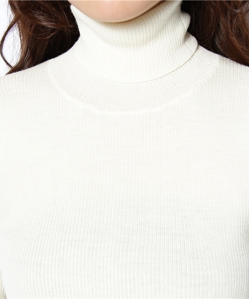 BEAMS LIGHTS Women's（ビームスライツ ウィメンズ）の「BEAMS LIGHTS / リブタートルネック プルオーバー（ニット/セーター・レディース・オフホワイト/グレー/ブラック・ONE SIZE）」の6枚目の写真