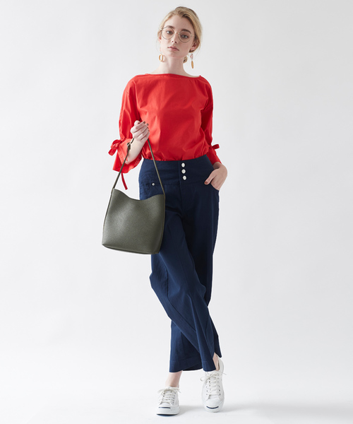 titivate（ティティベイト）の「ﾌﾞﾛｰﾄﾞﾘﾎﾞﾝﾌﾚｱｽﾘｰﾌﾞﾌﾞﾗｳｽ（シャツ/ブラウス・レディース・ブラック/ホワイト/キャメル/レッド・M）」の4枚目の写真