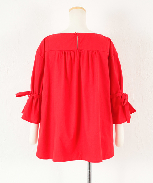 titivate（ティティベイト）の「ﾌﾞﾛｰﾄﾞﾘﾎﾞﾝﾌﾚｱｽﾘｰﾌﾞﾌﾞﾗｳｽ（シャツ/ブラウス・レディース・ブラック/ホワイト/キャメル/レッド・M）」の15枚目の写真