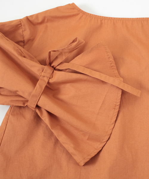 titivate（ティティベイト）の「ﾌﾞﾛｰﾄﾞﾘﾎﾞﾝﾌﾚｱｽﾘｰﾌﾞﾌﾞﾗｳｽ（シャツ/ブラウス・レディース・ブラック/ホワイト/キャメル/レッド・M）」の16枚目の写真