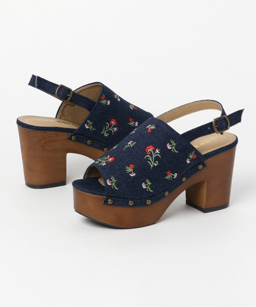 WEGO（ウィゴー）の「WEGO/刺繍ウッドタイプサンダル（サンダル・レディース・キャメル/レッド/ダークインディゴブルー/ブラック・LARGE/MEDIUM）」の9枚目の写真