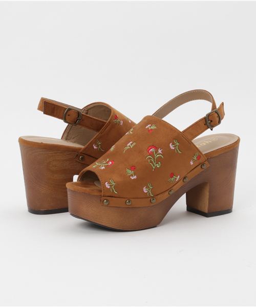 WEGO（ウィゴー）の「WEGO/刺繍ウッドタイプサンダル（サンダル・レディース・キャメル/レッド/ダークインディゴブルー/ブラック・LARGE/MEDIUM）」の10枚目の写真