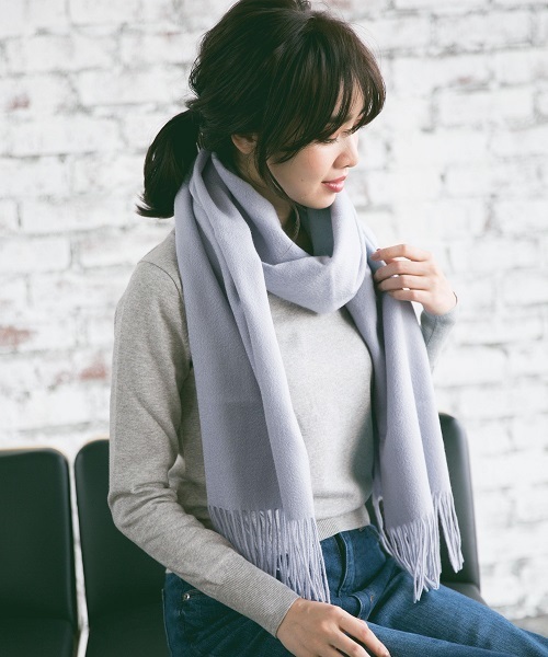 A part by(アパートバイ)の「カシミヤウールストール 763213 (ストール/ショール・レディース・ナチュラル/チャコールグレー/ブラック/ライトブルー/ライトパープル/オレンジ/ベージュ/ライトグレー・FREE)」の7枚目の写真