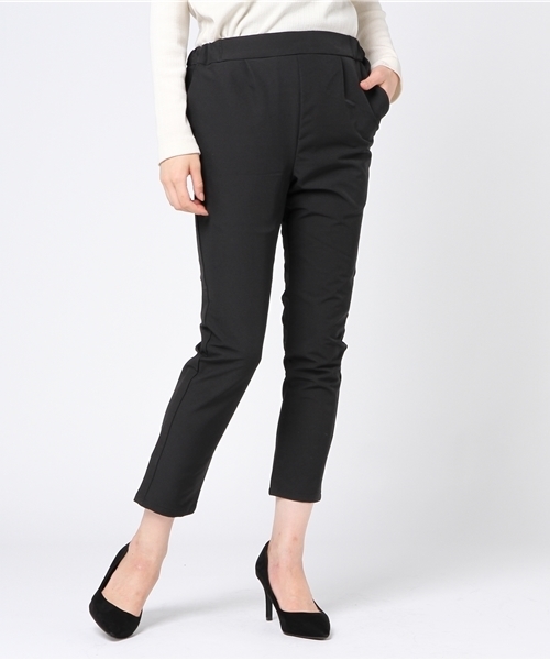 IGNIO（イグニオ）の「美シルエット ストレッチテーパードパンツ（その他パンツ・レディース・ブラック/ネイビー・M/S/LL/L）」の11枚目の写真