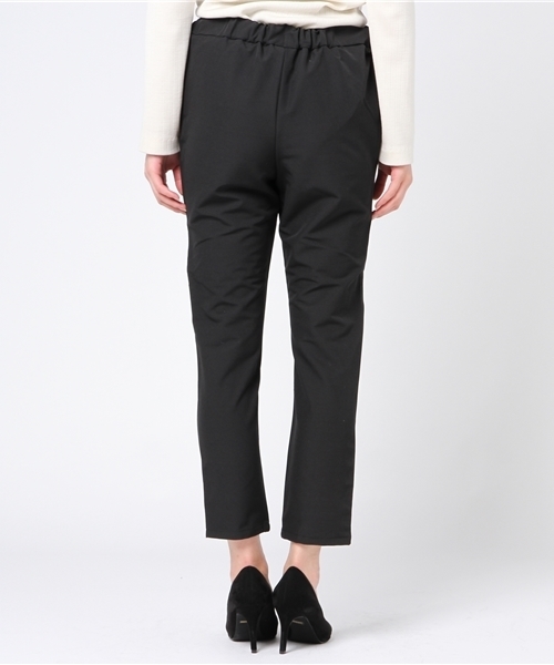 IGNIO（イグニオ）の「美シルエット ストレッチテーパードパンツ（その他パンツ・レディース・ブラック/ネイビー・M/S/LL/L）」の4枚目の写真