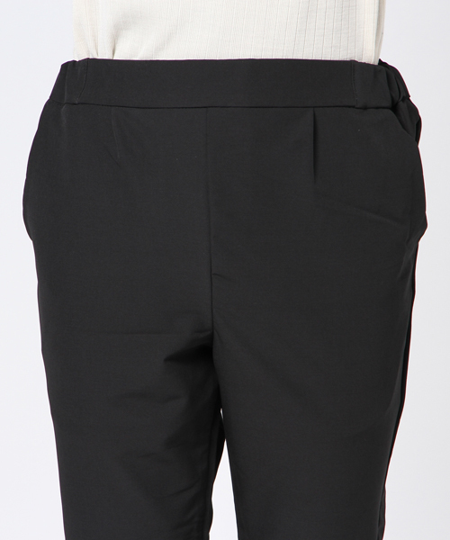 IGNIO（イグニオ）の「美シルエット ストレッチテーパードパンツ（その他パンツ・レディース・ブラック/ネイビー・M/S/LL/L）」の5枚目の写真