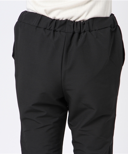 IGNIO（イグニオ）の「美シルエット ストレッチテーパードパンツ（その他パンツ・レディース・ブラック/ネイビー・M/S/LL/L）」の6枚目の写真