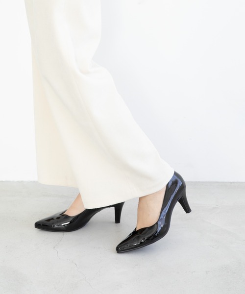 Launa lea(ラウナレア)の「【21.5cm~26cm】RainyDay Vカットパンプス(R9016)(レインシューズ・レディース・ライトベージュ/ブラック/グレイッシュベージュ/ブラック系その他・22.0cm/22.5cm/23.0cm/23.5cm/24.0cm/24.5cm/25.0cm/25.5cm/26.0cm/21.5cm)」の8枚目の写真